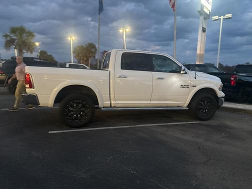 2016 RAM 1500 Laramie