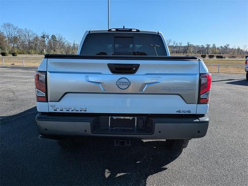 2023 Nissan Titan Platinum Reserve