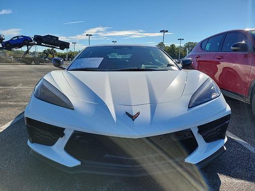 Arctic White 2024 Chevrolet Corvette Stingray w/2LT