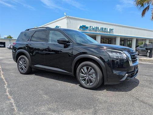 2022 Nissan Pathfinder SV 4WD