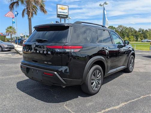 2022 Nissan Pathfinder SV 4WD