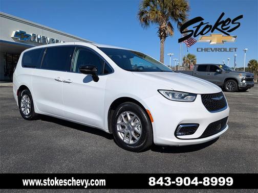 2024 Chrysler Pacifica Touring L