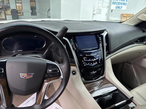 2018 Cadillac Escalade Base