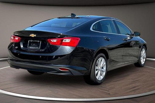 Mosaic Black Metallic 2025 Chevrolet Malibu FWD 1LT