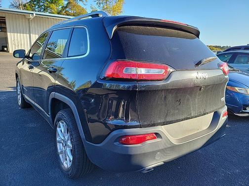 Brilliant Black Crystal Pearlcoat 2015 Jeep Cherokee Latitude