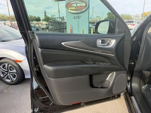 Black Obsidian 2018 INFINITI QX60 Base