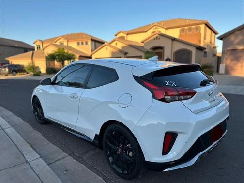 2021 Hyundai Veloster Base
