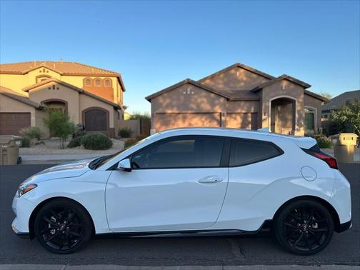 2021 Hyundai Veloster Base