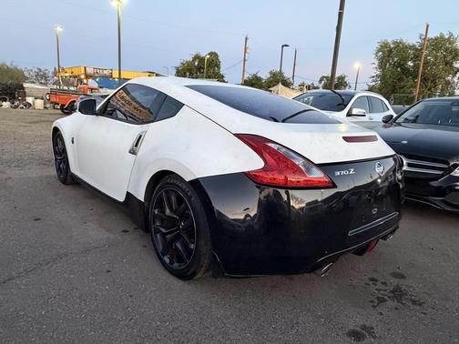 Pearl White 2016 Nissan 370Z Base