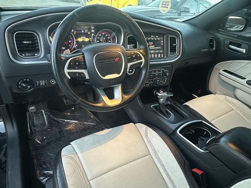 2017 Dodge Charger R/T