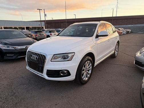 White 2015 Audi Q5 2.0T Premium Plus