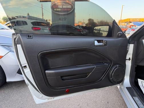 Satin Silver Clearcoat Metallic 2006 Ford Mustang GT