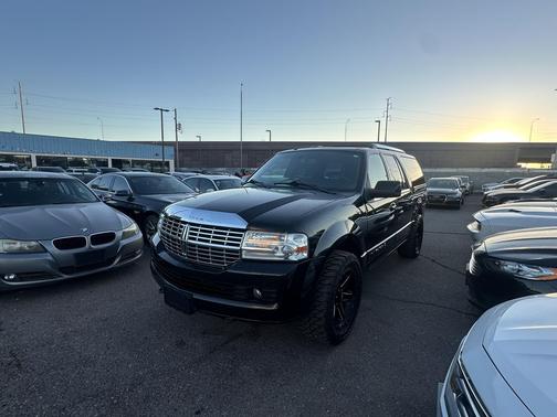 2014 Lincoln Navigator Base