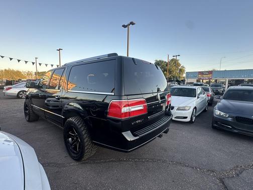 2014 Lincoln Navigator Base