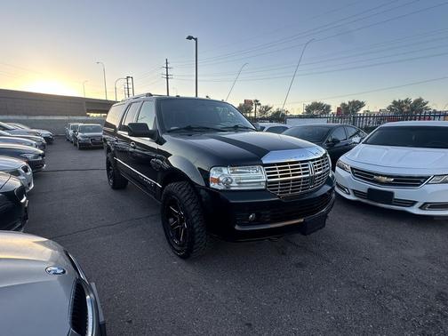 2014 Lincoln Navigator Base