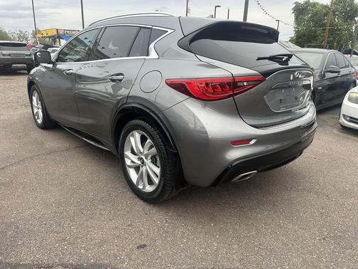 2019 INFINITI QX30 LUXE