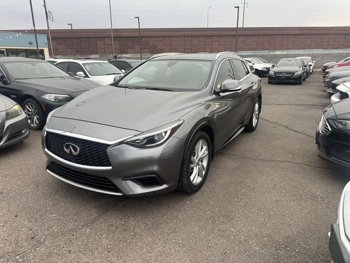 2019 INFINITI QX30 LUXE