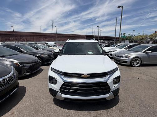 Summit White 2021 Chevrolet Trailblazer LT