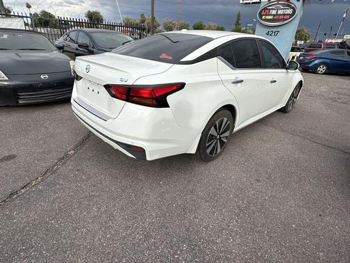 2021 Nissan Altima 2.5 SV