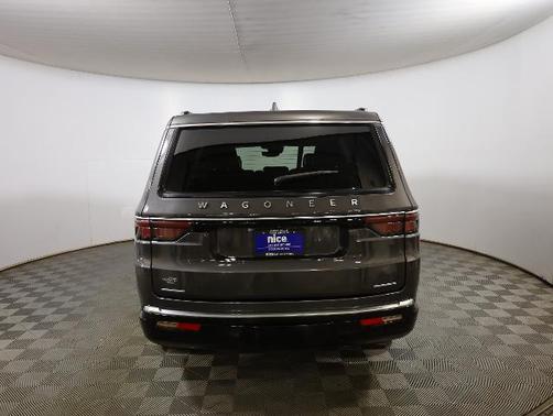 Gray 2022 Jeep Wagoneer SERIES III
