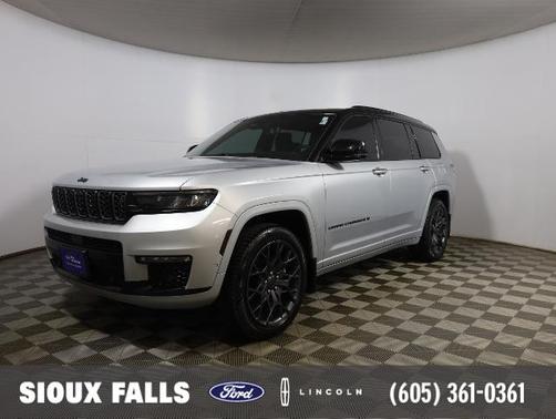 2023 Jeep Grand Cherokee SUMMIT