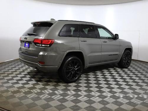 2021 Jeep Grand Cherokee LAREDO