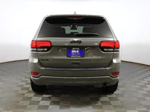 2021 Jeep Grand Cherokee LAREDO