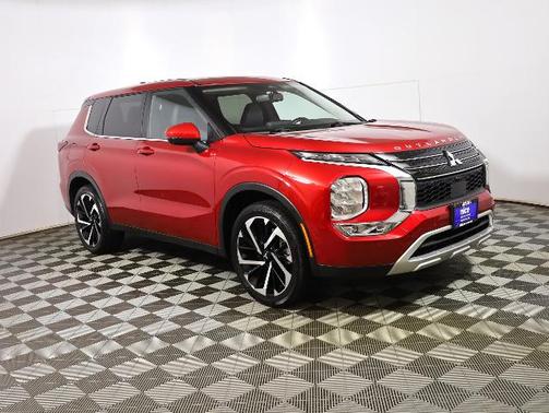 2023 Mitsubishi Outlander SE