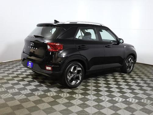 2022 Hyundai VENUE SEL