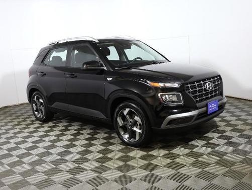 2022 Hyundai VENUE SEL