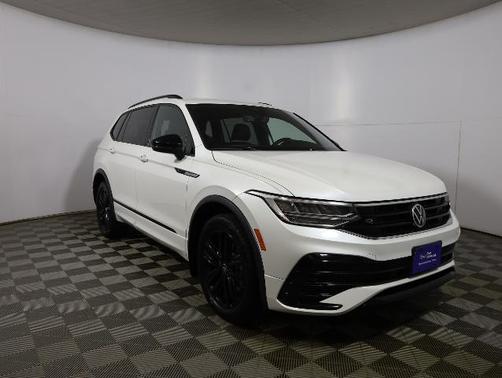2022 Volkswagen Tiguan 2.0T SE R-LINE BLACK