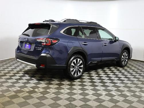 2024 Subaru Outback TOURING