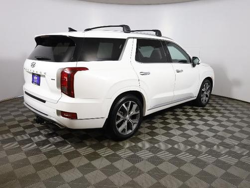 White 2022 Hyundai PALISADE LIMITED