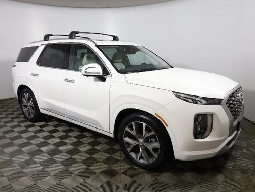 White 2022 Hyundai PALISADE LIMITED