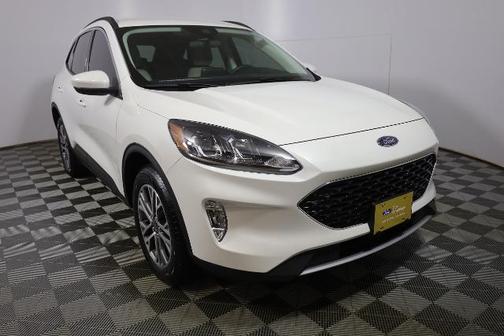 STAR WHITE METALLIC TRI-COA 2022 Ford Escape SEL