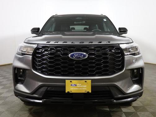 CARBONIZED GRAY METALLIC 2025 Ford Explorer ST-LINE