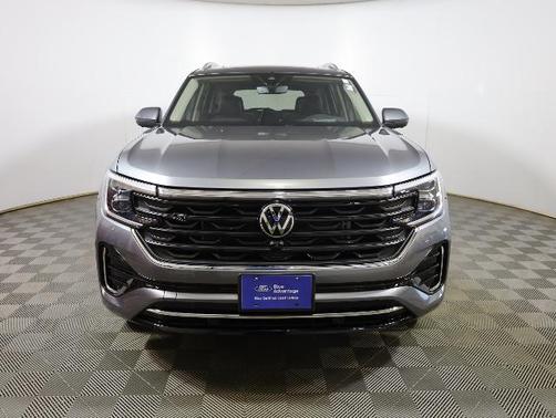 Platinum Gray Metallic 2024 Volkswagen Atlas 2.0T SEL PREMIUM R-LINE