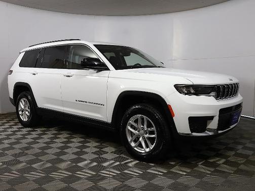 White 2023 Jeep Grand Cherokee LAREDO