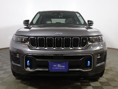 Gray 2022 Jeep Grand Cherokee OVERLAND
