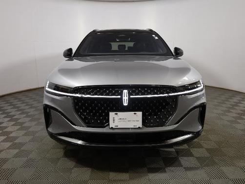 LUSTROUS GRAY METALLIC 2025 Lincoln Nautilus RESERVE