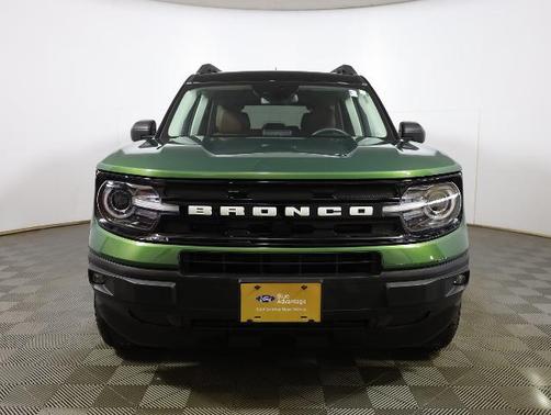ERUPTION GREEN METALLIC 2024 Ford Bronco Sport OUTER BANKS