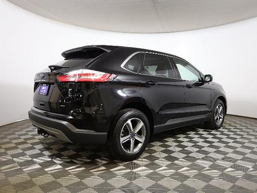 AGATE BLACK METALLIC 2022 Ford Edge SEL