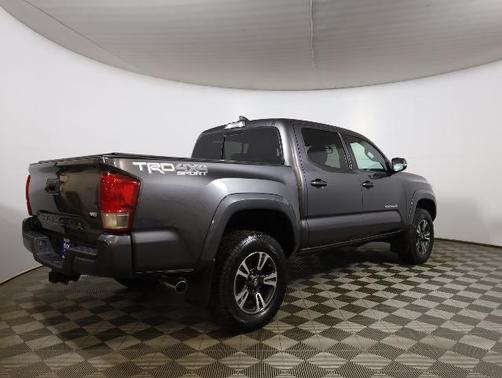 2017 Toyota Tacoma SR5