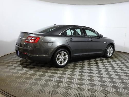 2018 Ford Taurus SEL