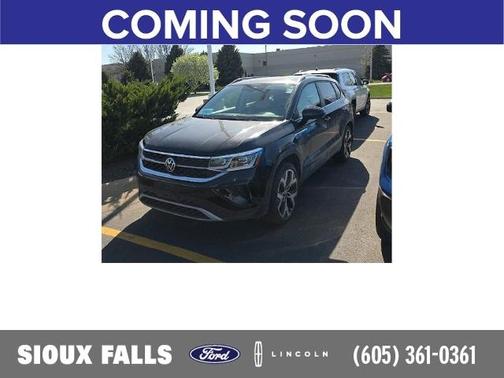 Deep Black Pearl Effect 2022 Volkswagen Taos 1.5T SEL