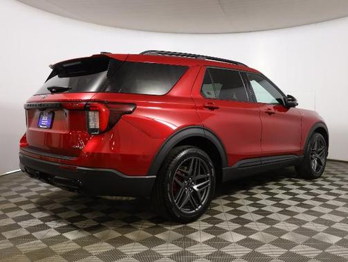 RAPID RED MET TINTED CC 2025 Ford Explorer ST-LINE
