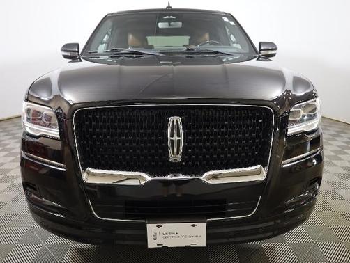 INFINITE BLACK METALLIC 2022 Lincoln Navigator L RESERVE