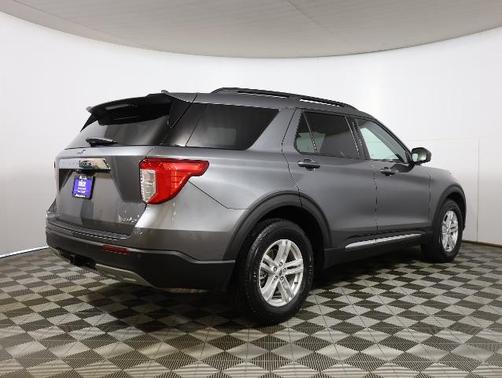 CARBONIZED GRAY METALLIC 2021 Ford Explorer XLT