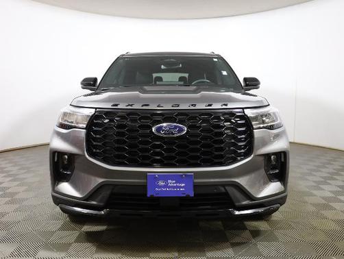 CARBONIZED GRAY METALLIC 2025 Ford Explorer ST-LINE