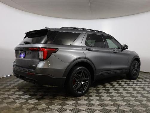 CARBONIZED GRAY METALLIC 2025 Ford Explorer ST-LINE